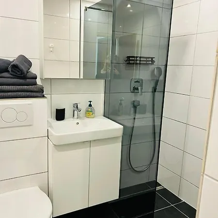 Lägenhet Wellness-apartment Seefeld And Chill Im Zentrum Mit Pool, Sauna Und Netflix For Free